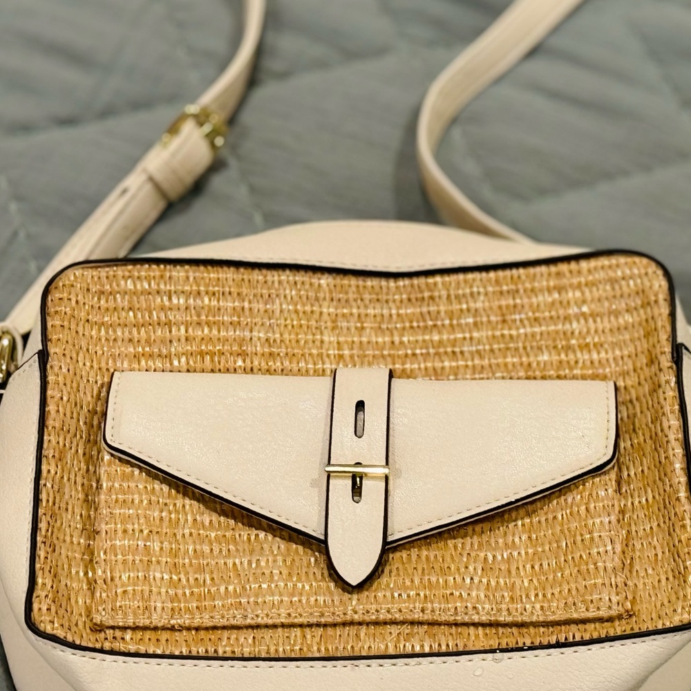 NWT Liz Claiborne Perfect Purse for spring & summer  👜